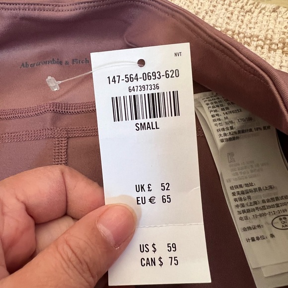 Brand new with tags Abercrombie and Fitch active wear leggings - Picture 3 of 4